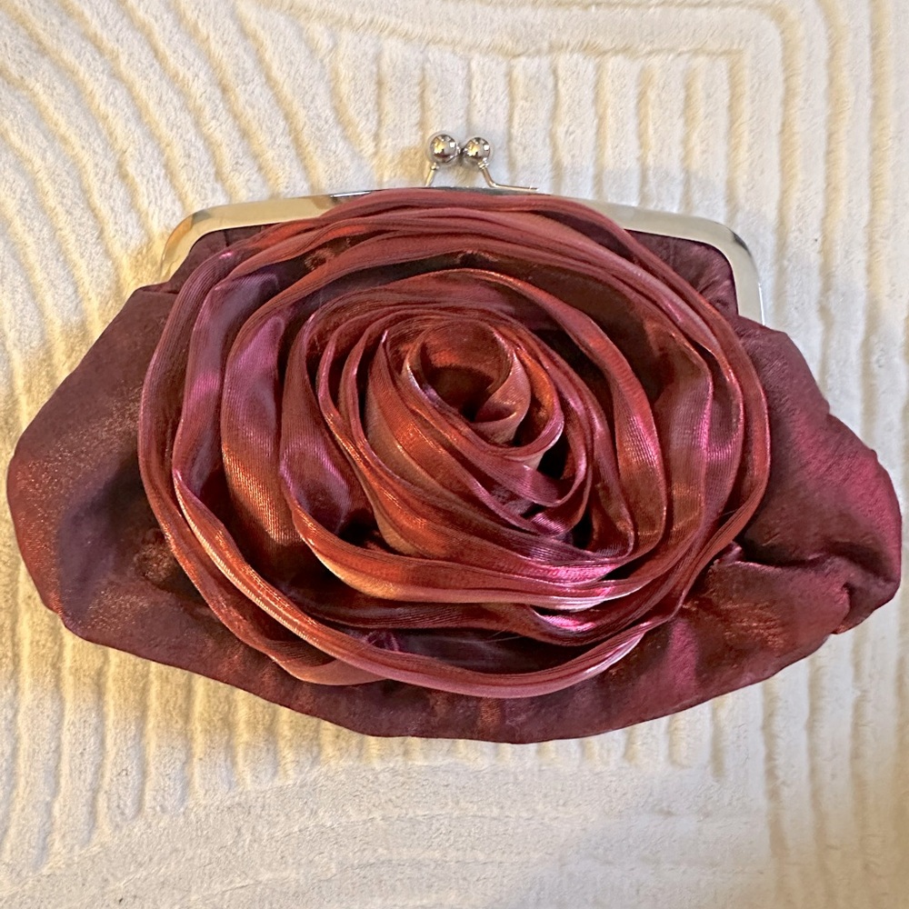 Rose clutch